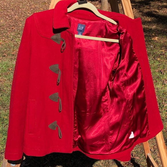 🍁Gap red zip toggle jacket🍁 - Picture 6 of 7